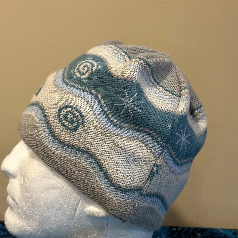 The North Face Beanie Hat Blue Grey Snowflake Swirl Pom Pom Made in Canada M/L